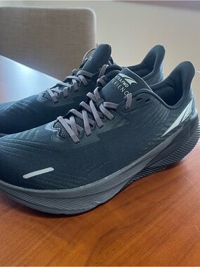 Altra Women FWD Experience Running Athletic Shoes size 10